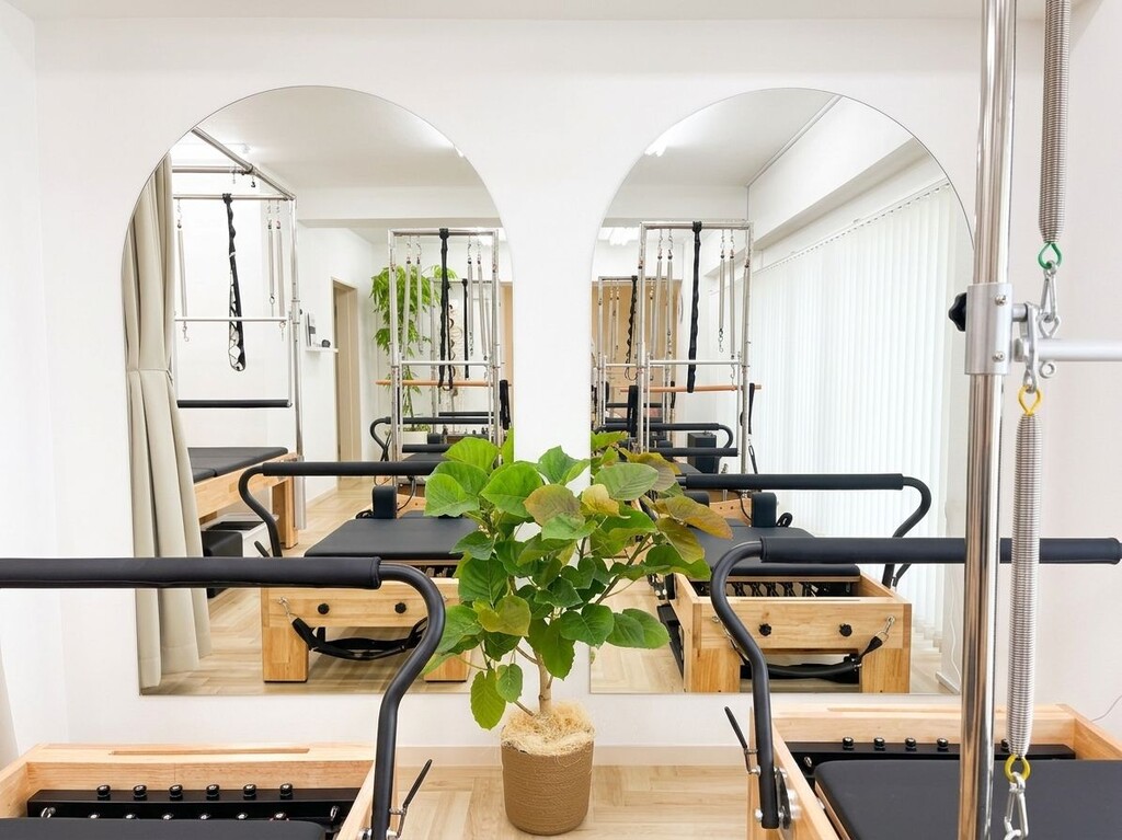 Habit Pilates studio 目黒店｜初導入⭐️タワー付きリフォーマーで少人数制グループレッスン！